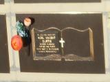 image of grave number 585566